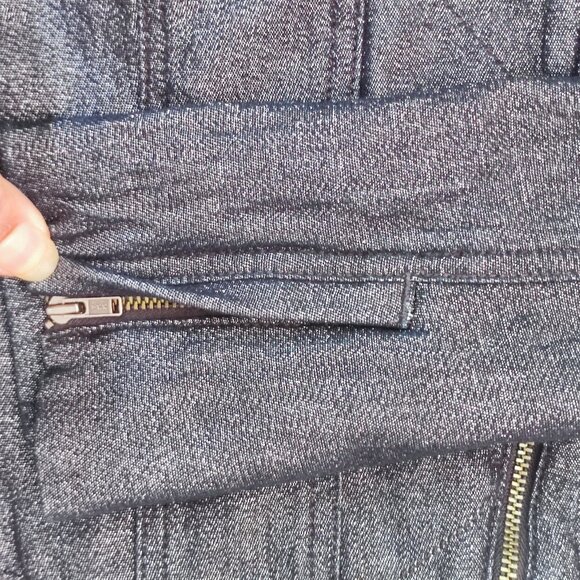 Guess Moto style jacket grey with metallic silver pattern women's size XS - Picture 9 of 11